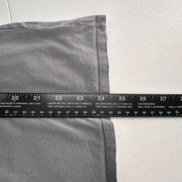 Disney Junior Mickey Mouse 18 Gray V-Neck T-Shirt LOL Print XXL Cotton Graphic - Picture 13 of 16